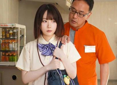 Anh quản lý đương đầu với em gái lấy trộm đồ trong cửa hàng